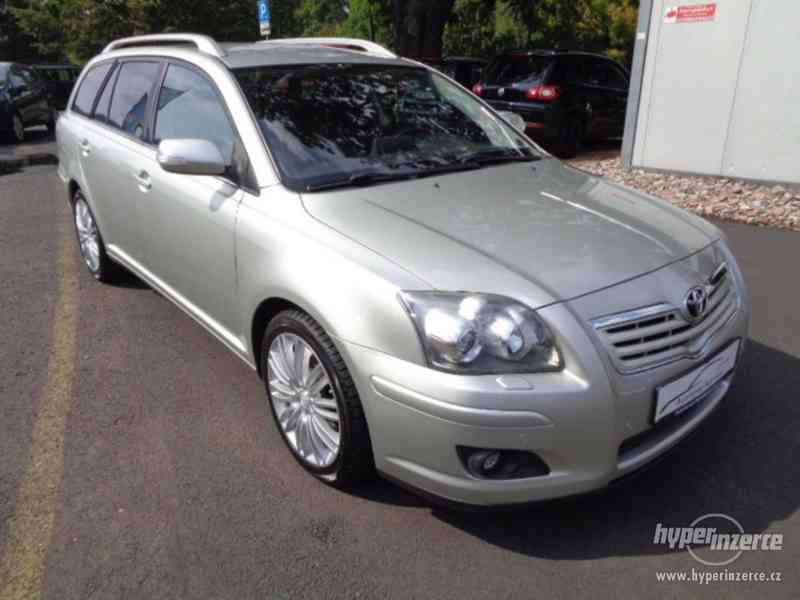 Toyota Avensis 2.4 VVT-i Combi Executive 120kW - foto 1