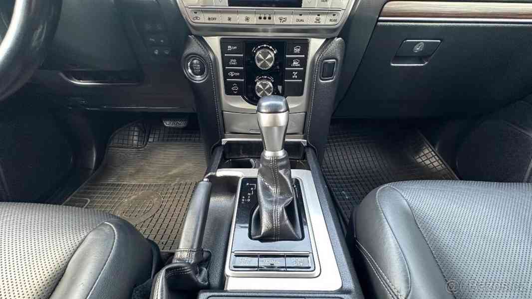 Toyota Land Cruiser 3,0 - foto 6