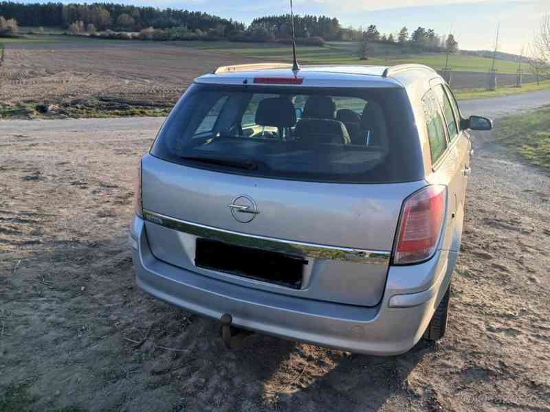 Opel Astra 1,6   16V - foto 5