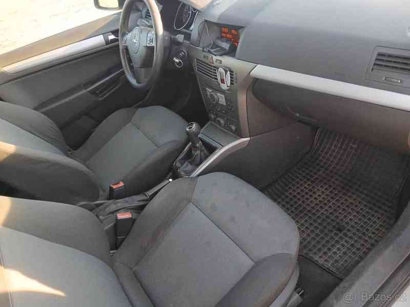 Opel Astra 1,6   16V - foto 3