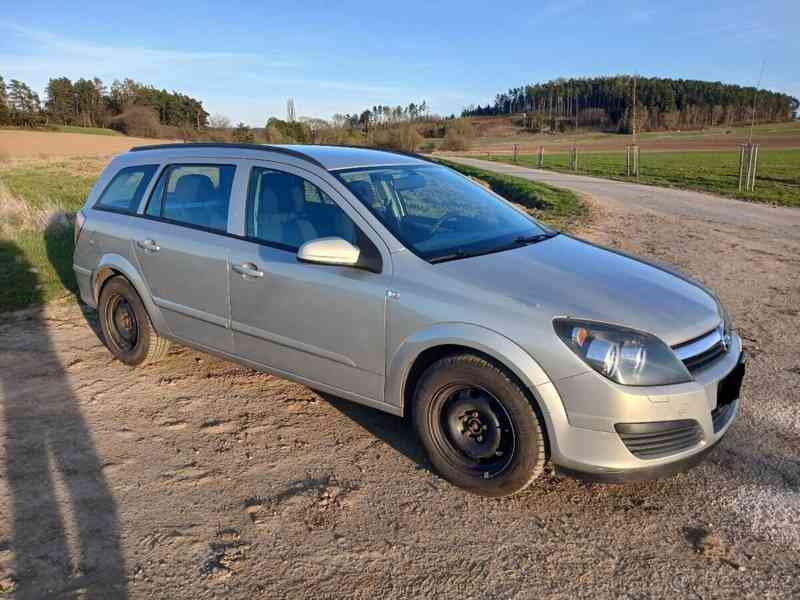 Opel Astra 1,6   16V - foto 4