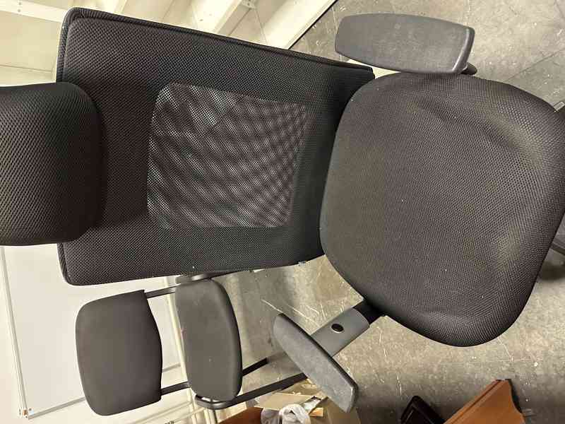 !Výprodej kanceláře – Kancelářská židle - 3 ks za 2000 Kč  - foto 5