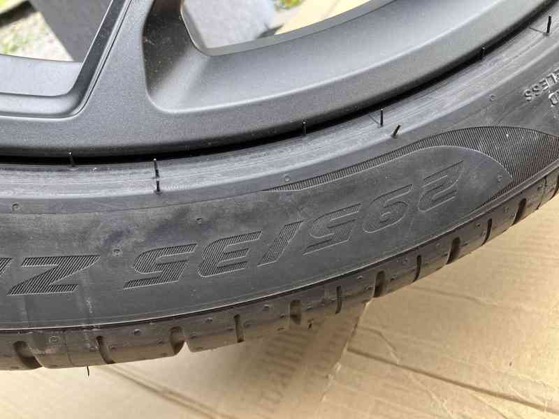 4M8601025CM alu kolo kola r23 rsq8 sq8 - foto 8