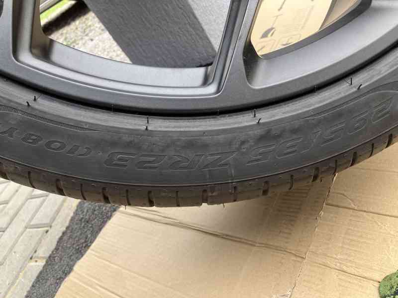 4M8601025CM alu kolo kola r23 rsq8 sq8 - foto 9