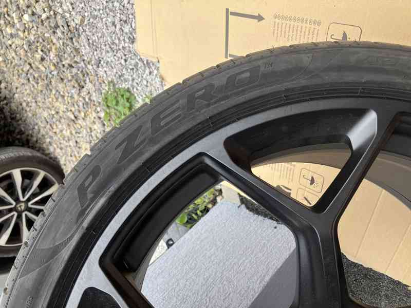 4M8601025CM alu kolo kola r23 rsq8 sq8 - foto 7