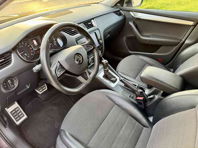 Škoda Octavia Combi III - 2.0 TDi 110kW DSG - foto 9