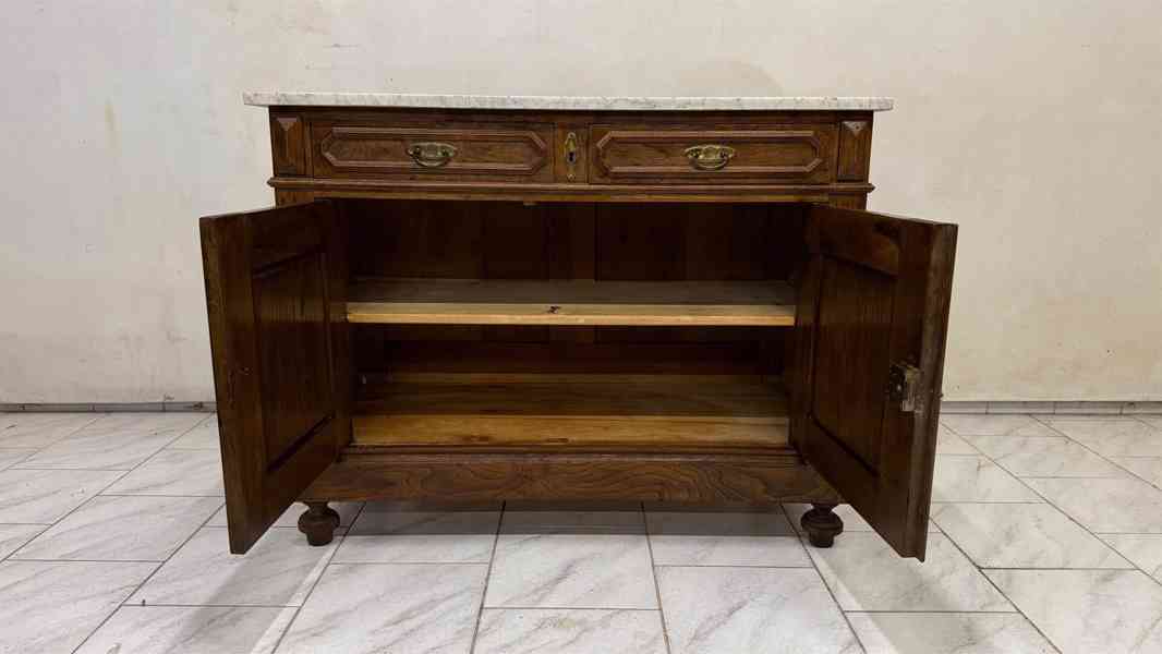 Starožitná Art Deco skříň  - foto 8