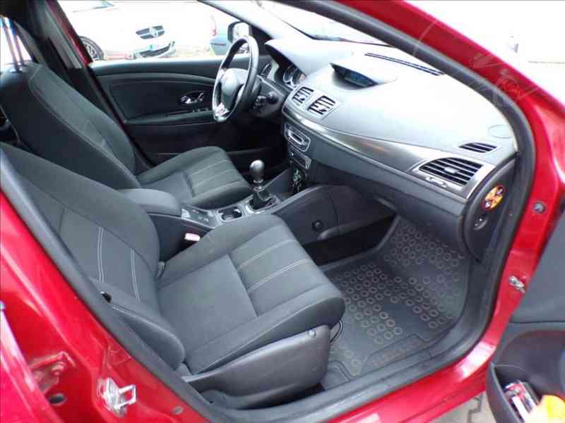 Renault Megane 1,5 dCi TEMPOMAT,DIGI KLIMA - foto 12
