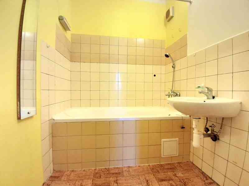 Prodej družstevního bytu 4+1 s lodžií, Husova, Nový Bor - foto 7