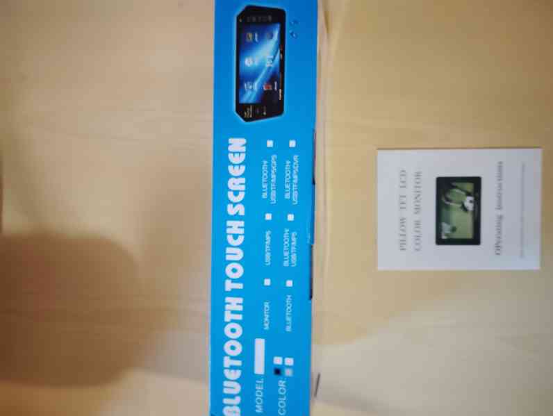 LCD monitor 7“ Full HD MP5 na zrcátko (AV1,AV2,SD,Bluetooth) - foto 8