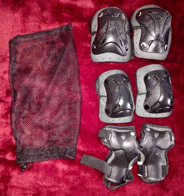 Chrániče dětské na kolečkové brusle - foto 2