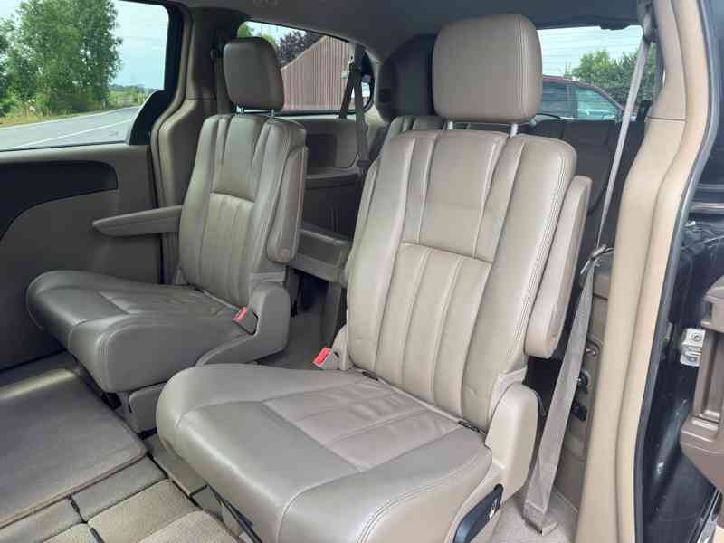 Chrysler Town & Country 3.6 RT Stown DVD RT 2012 - foto 12