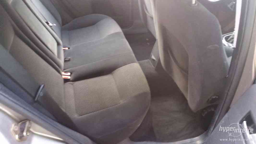 Mondeo MK3 2.0 TDCi 96Kw - foto 8