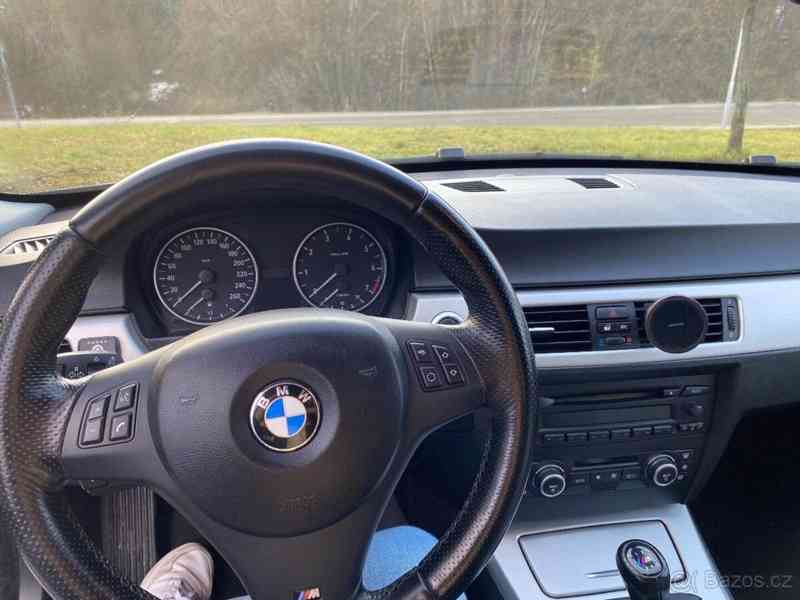 BMW E90 320i LPG zachovalé  - foto 7