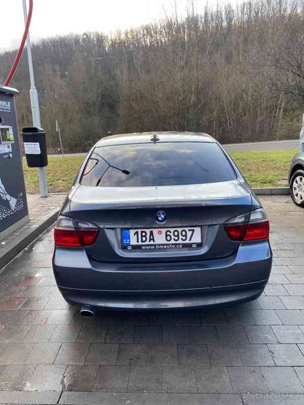 BMW E90 320i LPG zachovalé  - foto 5