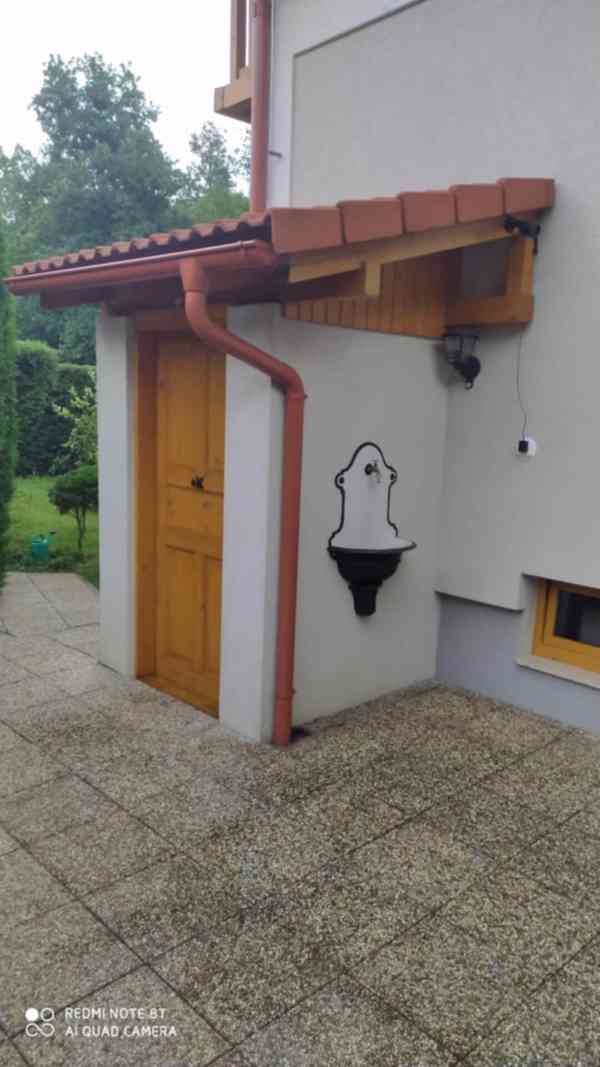 Chata k trvalému  bydlení malý rekreační dům  - foto 11