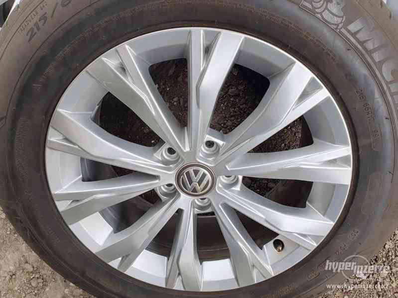 Alu kola elektrony originál Volkswagen r.v.2018 5NA 5x112 7j - foto 2