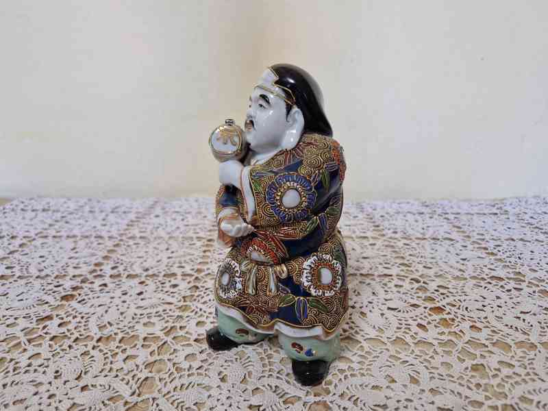 Luxusní Japonská bohatě zdobená soška Bůh Bůžek Satsuma  - foto 6