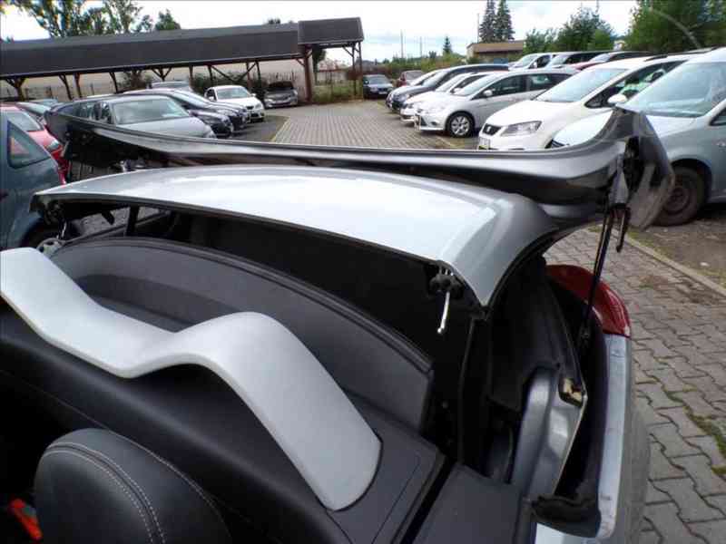 Opel Tigra 1,4 16V KLIMATIZACE - foto 11