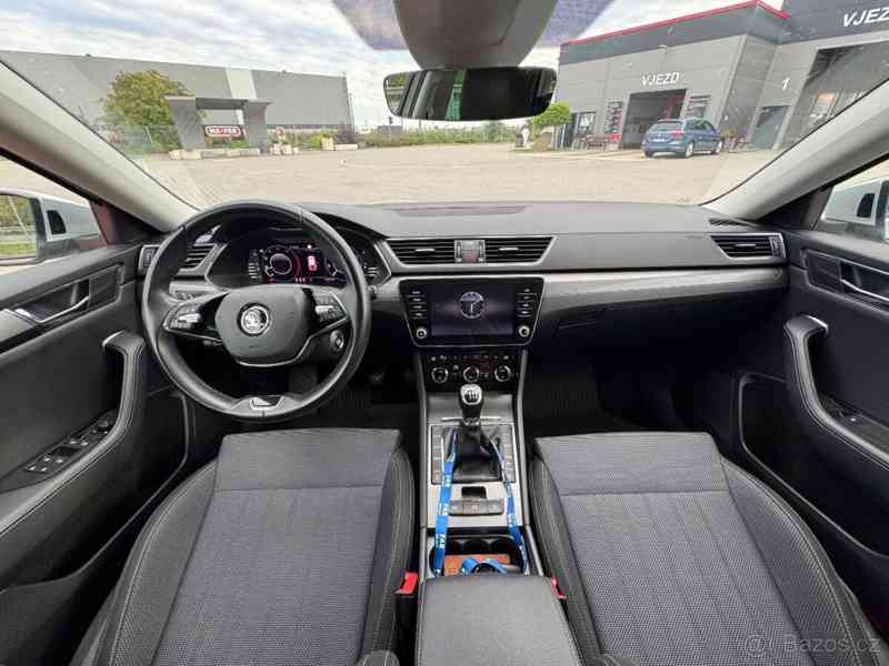 Škoda Superb 2,0   3 TDi FL 2021 MATRIX VIRTUAL - foto 11