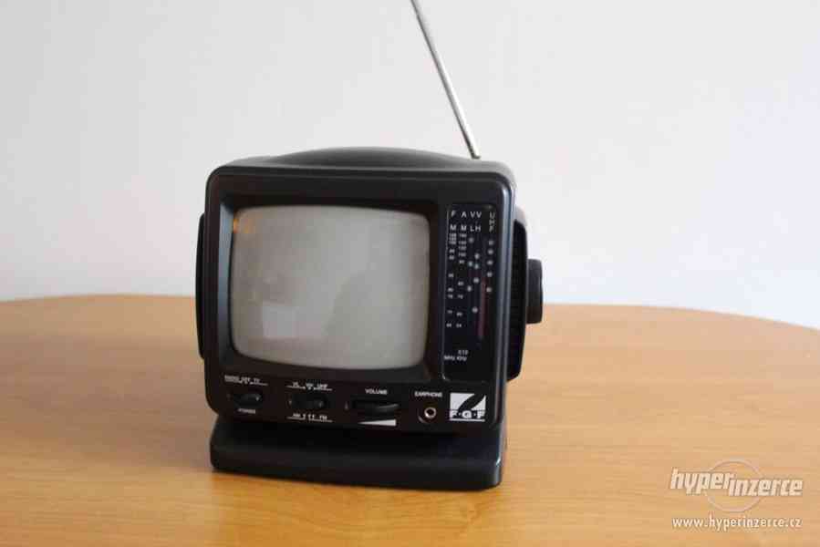 Černobílá TV 5,5 plc obrazovka s am/fm radiem - foto 3