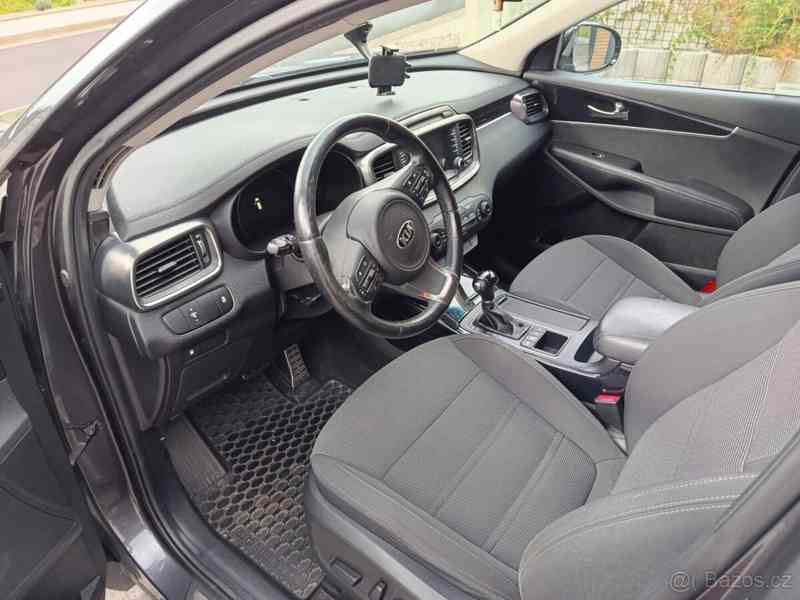 Kia Sorento 2,2   tdi - foto 7