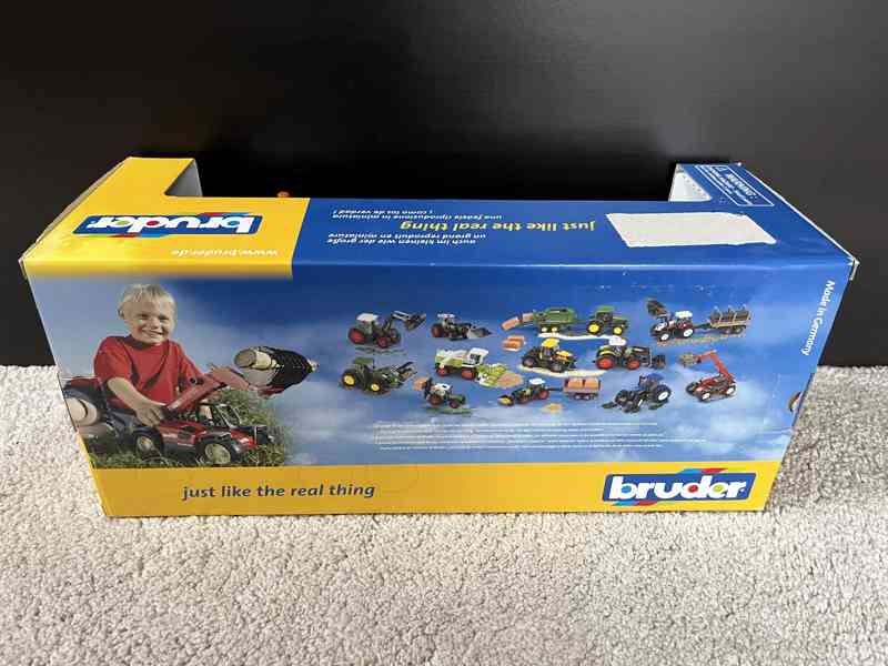 Bruder traktor Fendt 936 Vario + čelní nakladač - foto 3