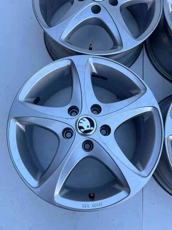ALU KOLA ŠKODA OCTAVIA SUPERB 16'' 5x112 - foto 2
