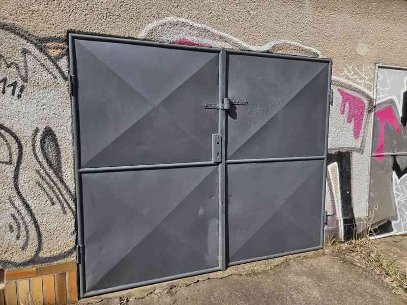 Zděná garáž  - foto 9