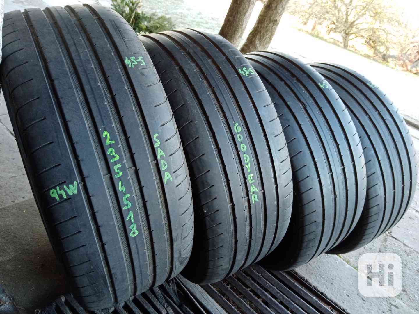 Letní pneu 4kusy 235/45/18 vzorek 70% GOODYEAR - dobírka - foto 1