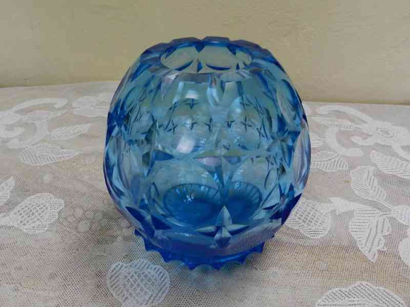 Luxusní stará masivní broušená Váza barva modrá Čechy - foto 4
