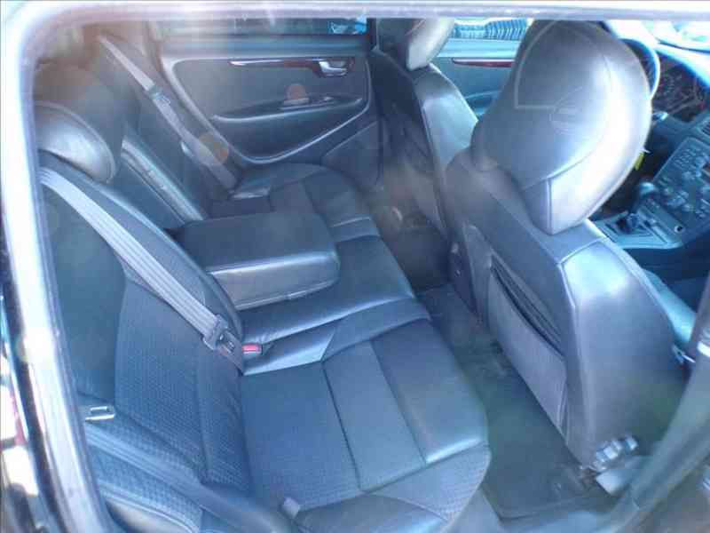 Volvo V70 2,5 TDI TAŽNÉ ZAŘÍZENÍ - foto 11