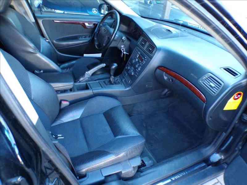 Volvo V70 2,5 TDI TAŽNÉ ZAŘÍZENÍ - foto 12