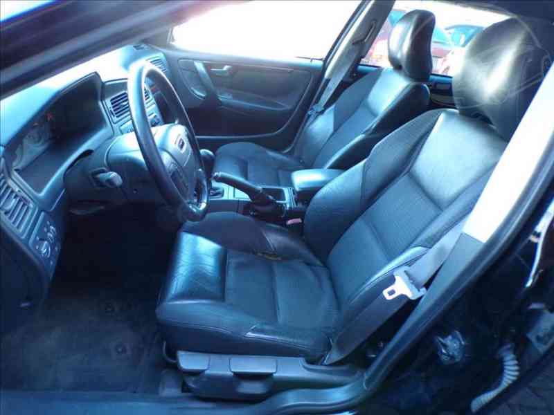 Volvo V70 2,5 TDI TAŽNÉ ZAŘÍZENÍ - foto 8