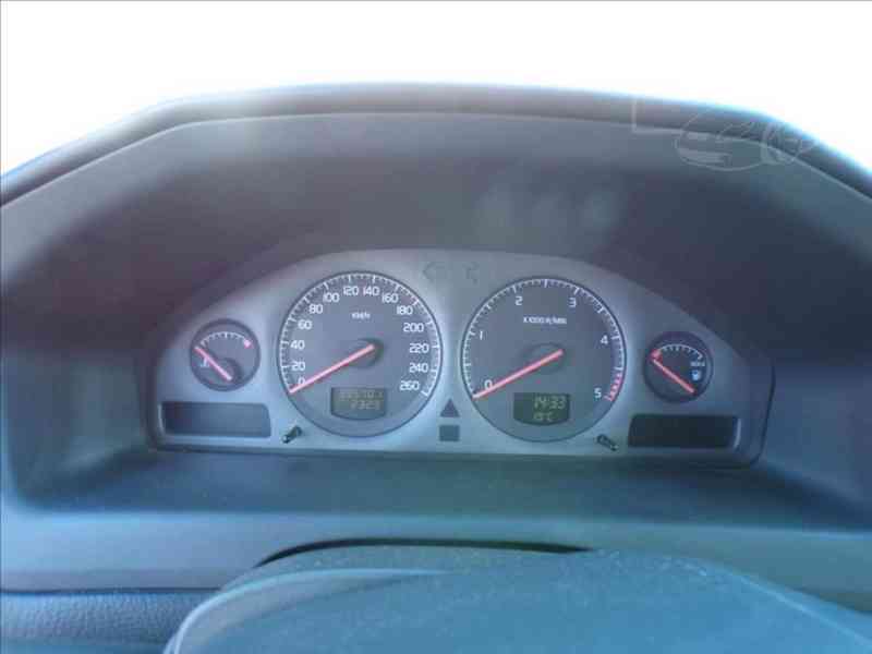 Volvo V70 2,5 TDI TAŽNÉ ZAŘÍZENÍ - foto 6