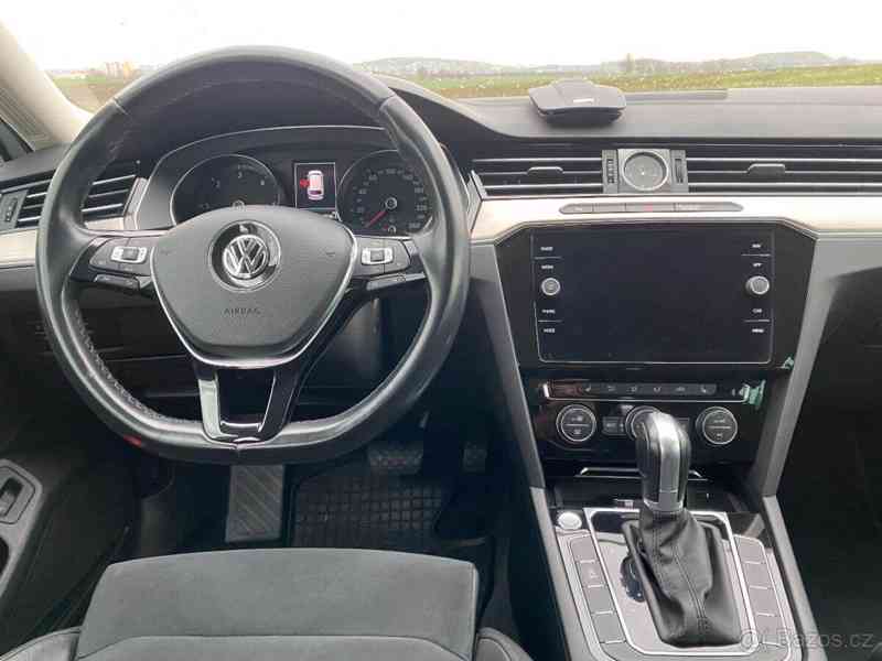 Volkswagen Passat 2,0   110kW, r.v. 2018 - foto 8