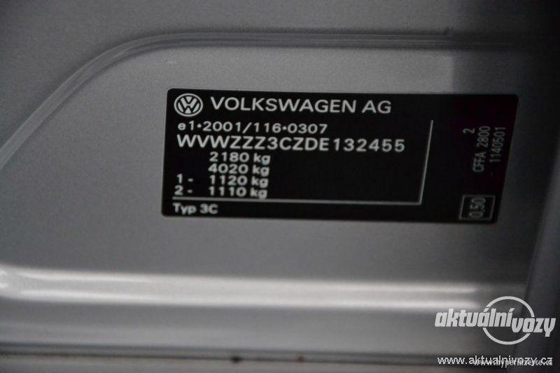 Volkswagen Passat 2.0, nafta, r.v. 2013, navigace, kůže - foto 6