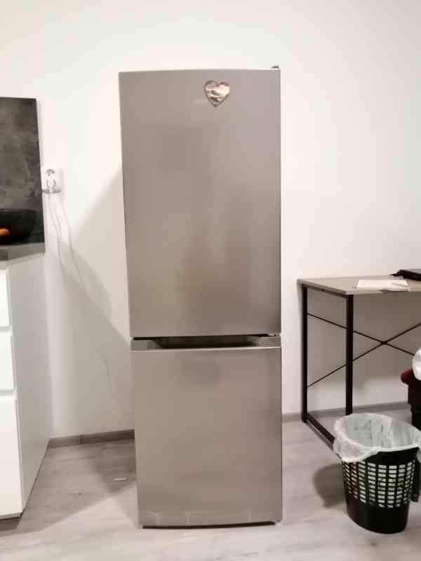Lednička s mrazákem  - foto 4