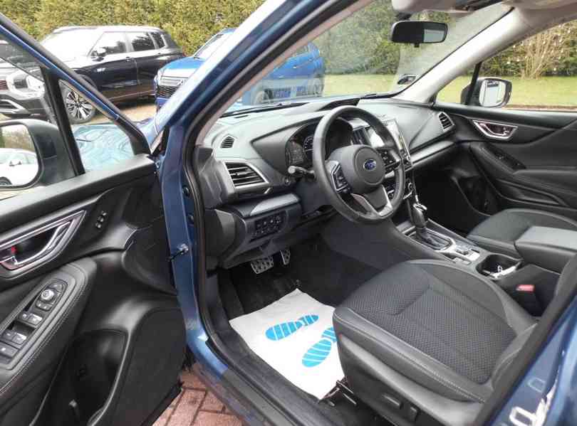 Subaru Forester 2,0i 4x4 Comfort benzín 110kw - foto 9