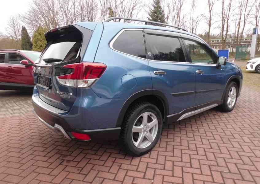 Subaru Forester 2,0i 4x4 Comfort benzín 110kw - foto 8