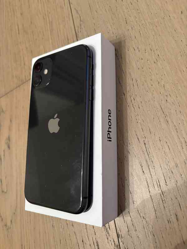 Apple iPhone 11 Black 64GB - jako nový - foto 4