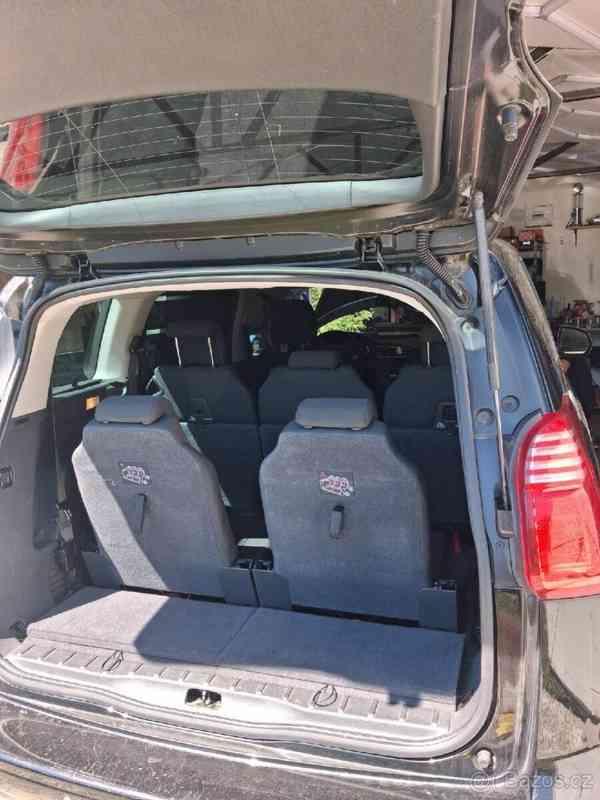 Peugeot 5008 1,6 - foto 4