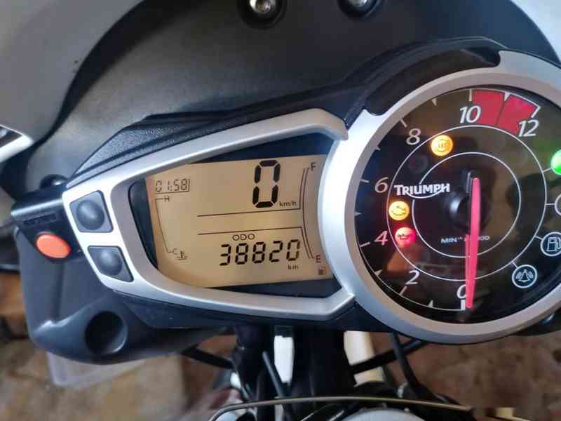 TRIUMPH SPEED TRIPLE 1050 ABS - foto 15