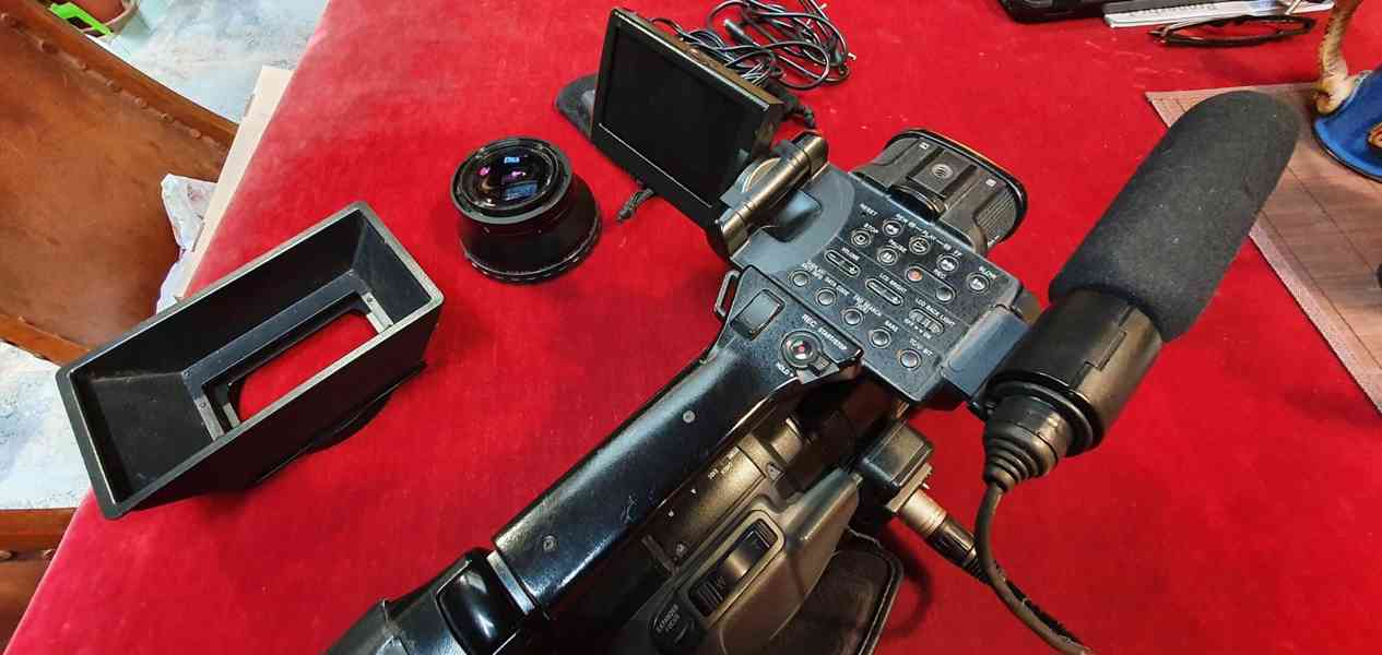 Sony profi - reportážní kamera HVR Z1  - foto 4