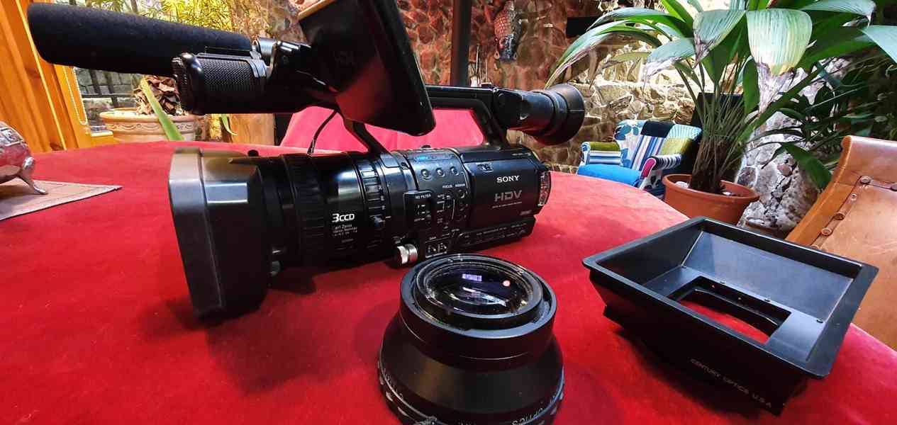 Sony profi - reportážní kamera HVR Z1  - foto 9