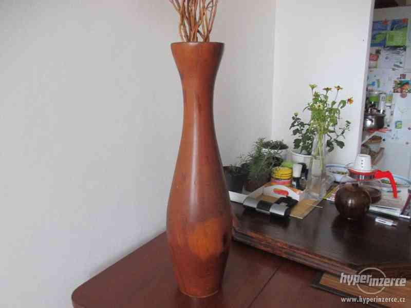 dřevěná váza - foto 3