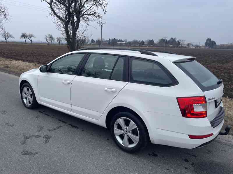 Škoda Octavia III - foto 3