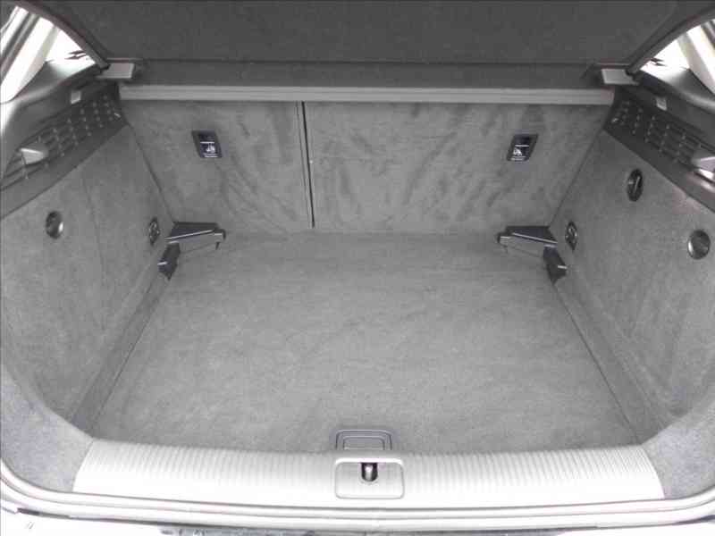 Audi A3 2,0 TDI 110KW, DIGI AC, 1.MAJ - foto 8