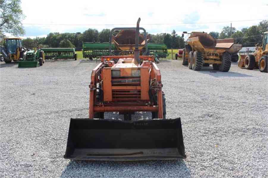 KUBOTA L2250 - foto 4