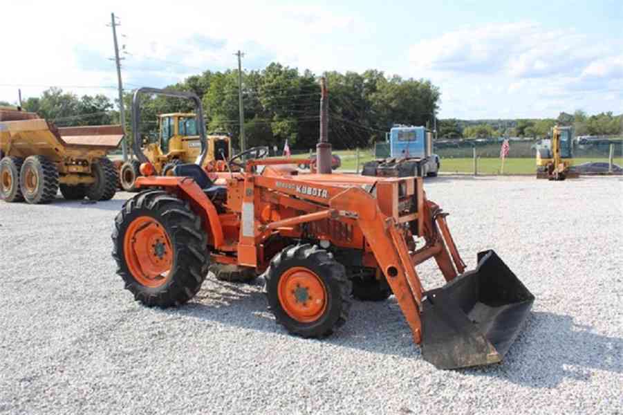 KUBOTA L2250 - foto 3